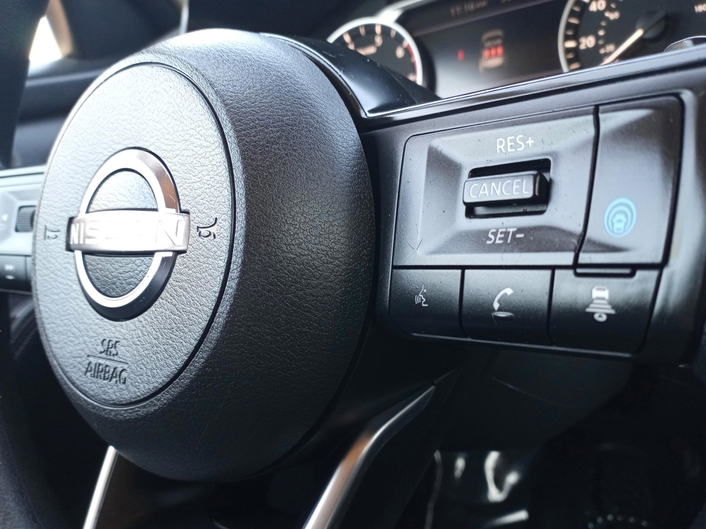 Used 2024 Nissan Rogue SV image 10