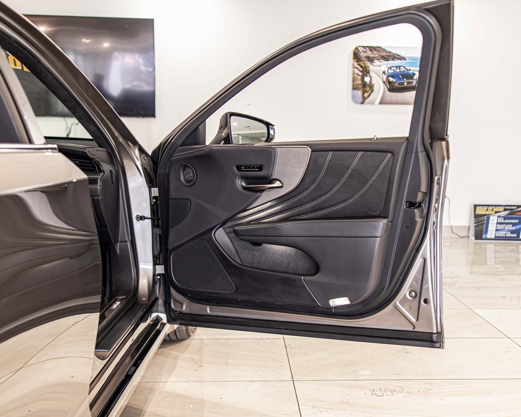Used 2022 Lexus LS 500 F Sport image 41