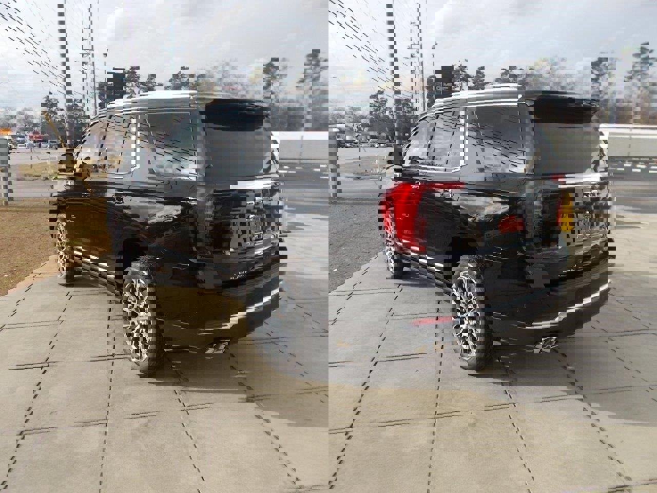 New 2026 GMC Yukon Denali w/ Denali Reserve Package image 5