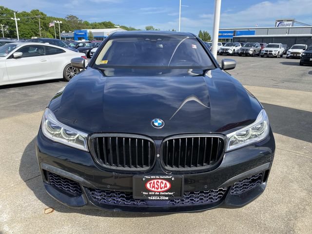 Used 2017 BMW M760i xDrive AWD/4WD image 9