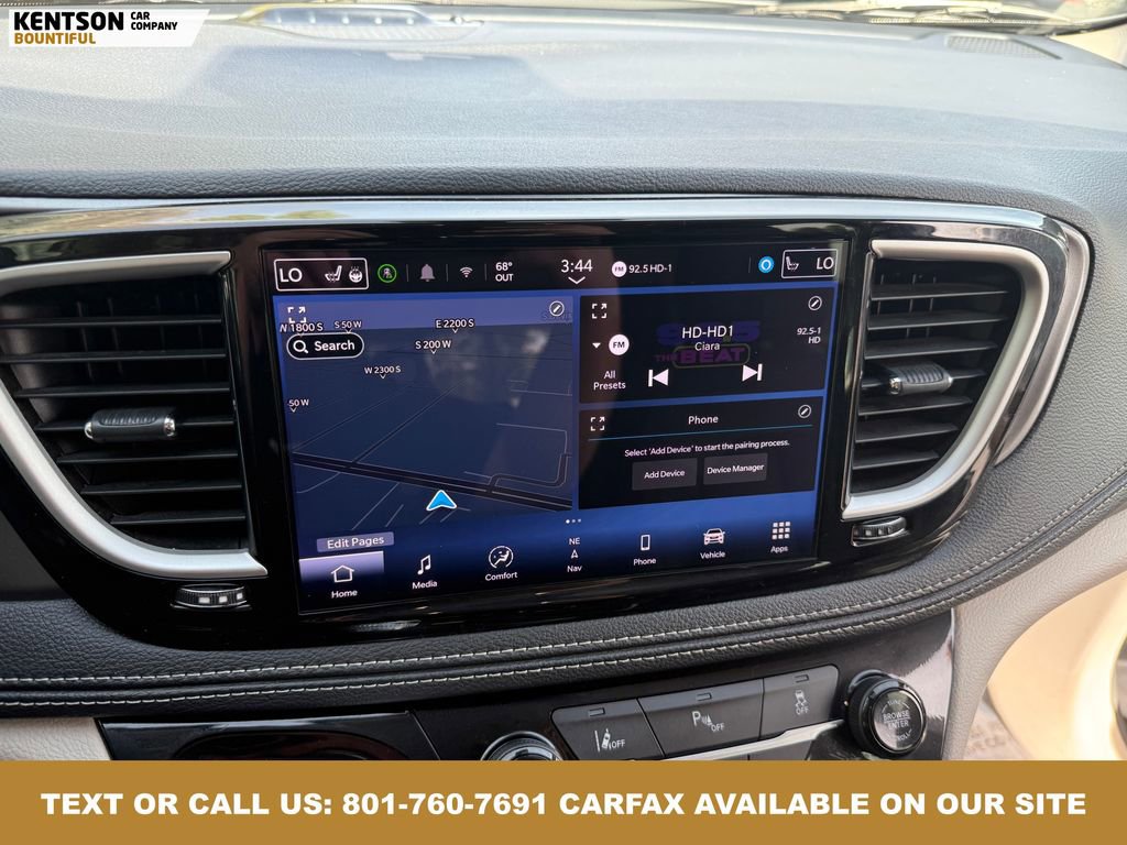 Used 2024 Chrysler Pacifica Select image 25