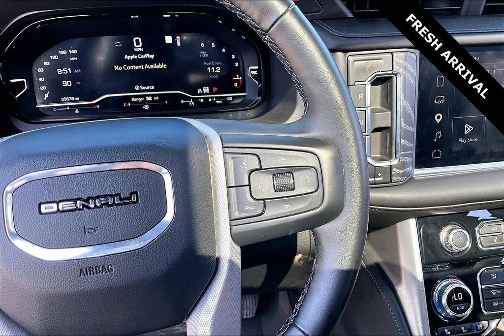 Used 2023 GMC Yukon XL Denali AWD/4WD image 13