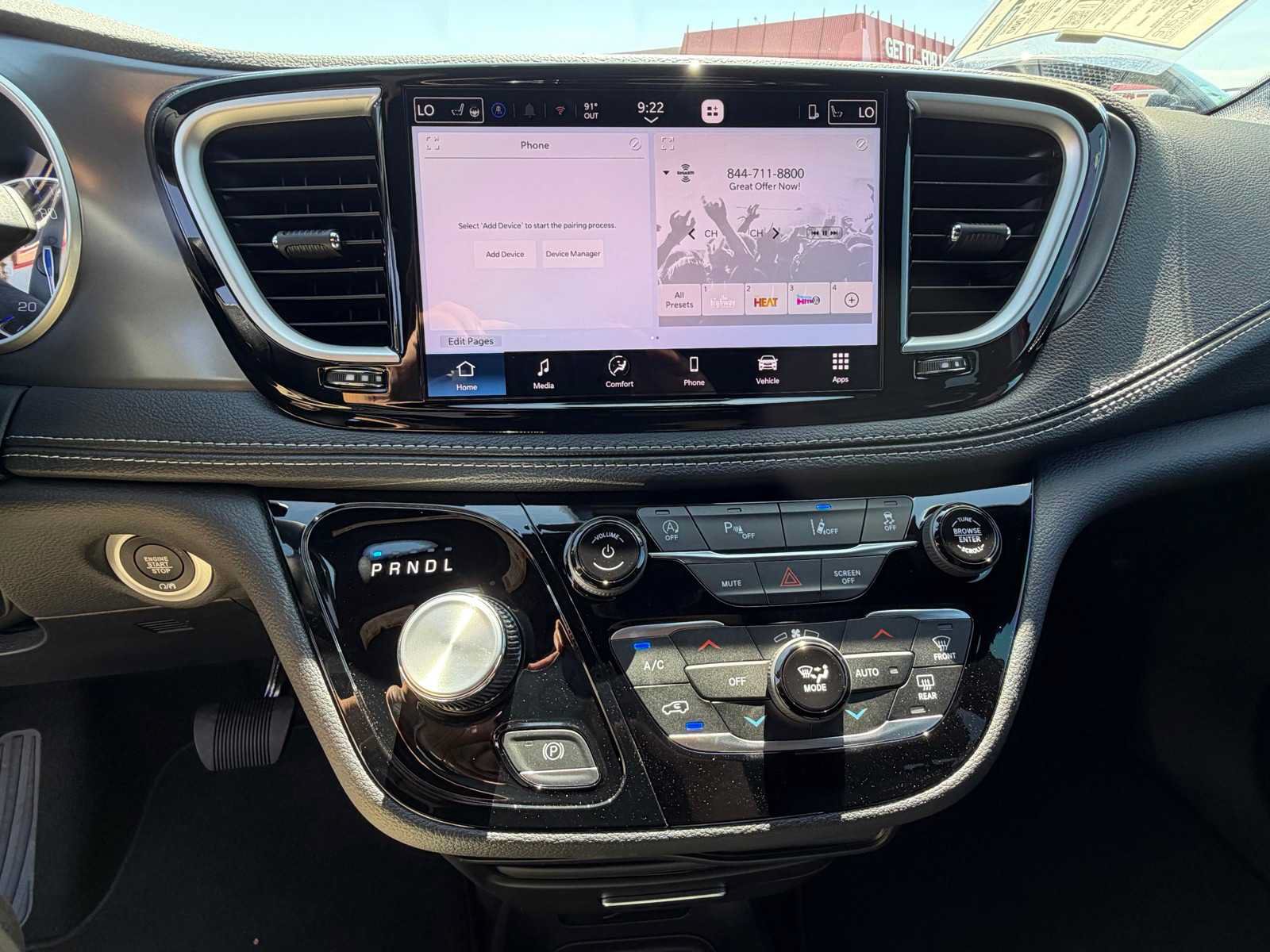 New 2026 Chrysler Pacifica Select AWD/4WD image 31