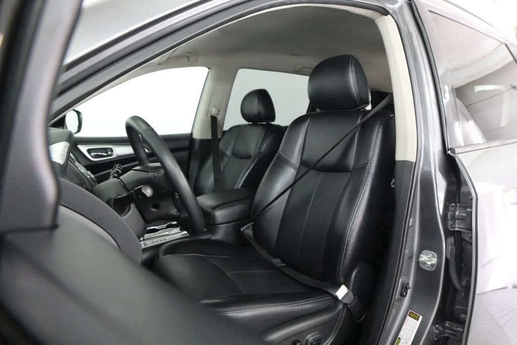 Used 2020 Nissan Pathfinder SL AWD/4WD image 54