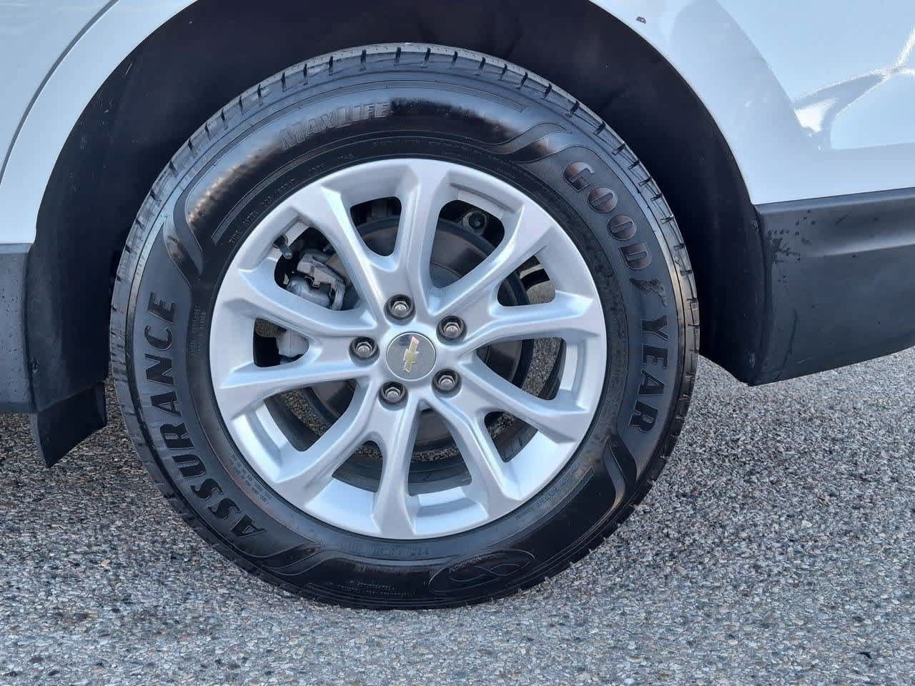 Used 2020 Chevrolet Equinox LS FWD image 13