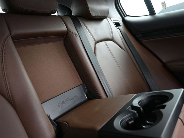 Used 2020 Alfa Romeo Stelvio image 22