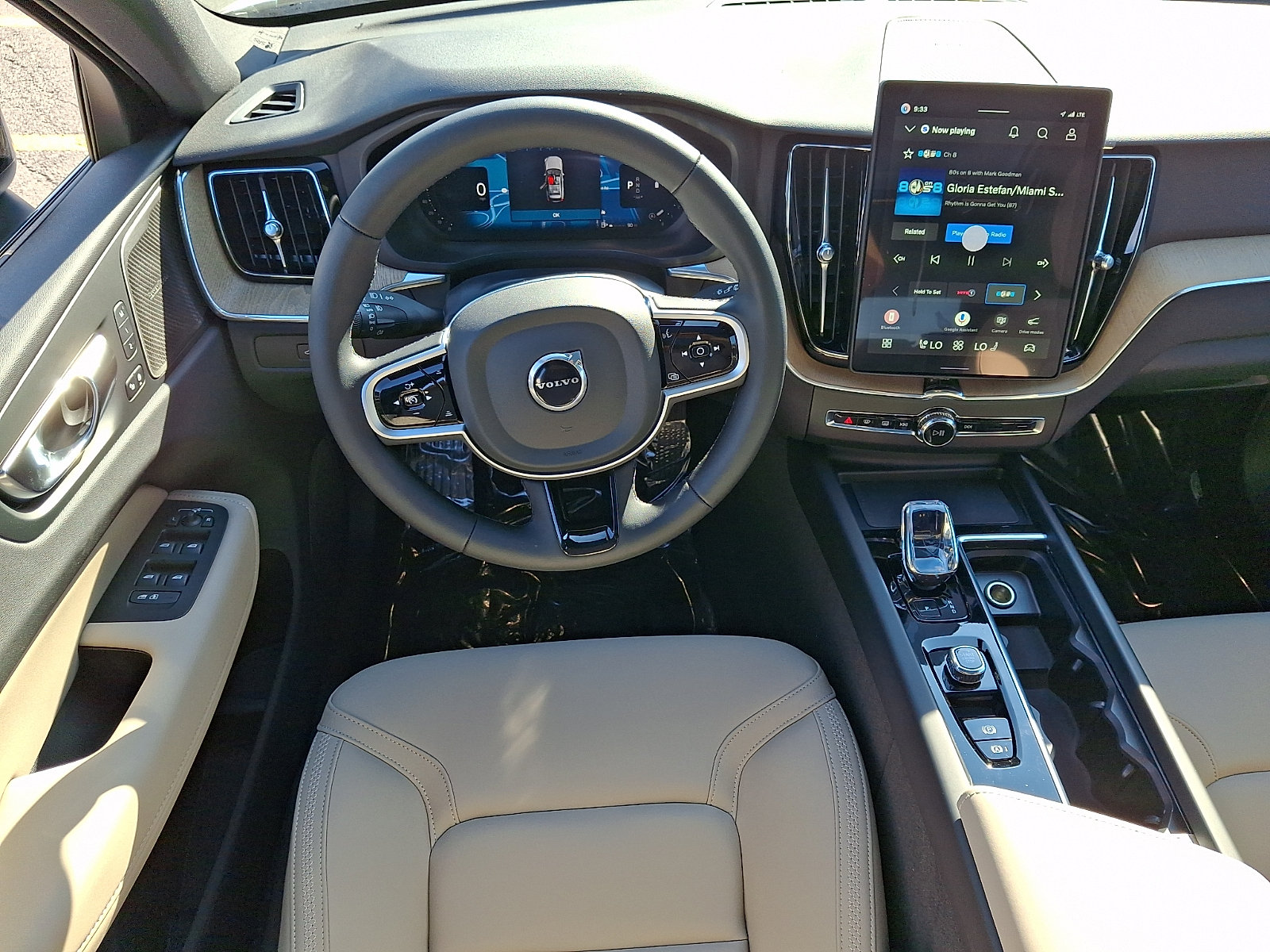 New 2026 Volvo XC60 B5 Plus w/ Protection Package Premier AWD/4WD image 9