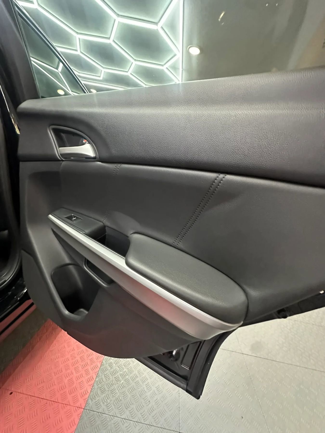 Used 2014 Honda Crosstour EX-L image 24