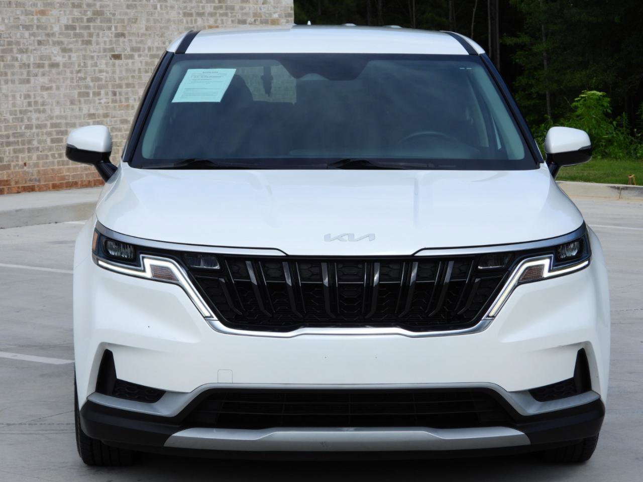 Used 2022 Kia Carnival LX FWD image 32