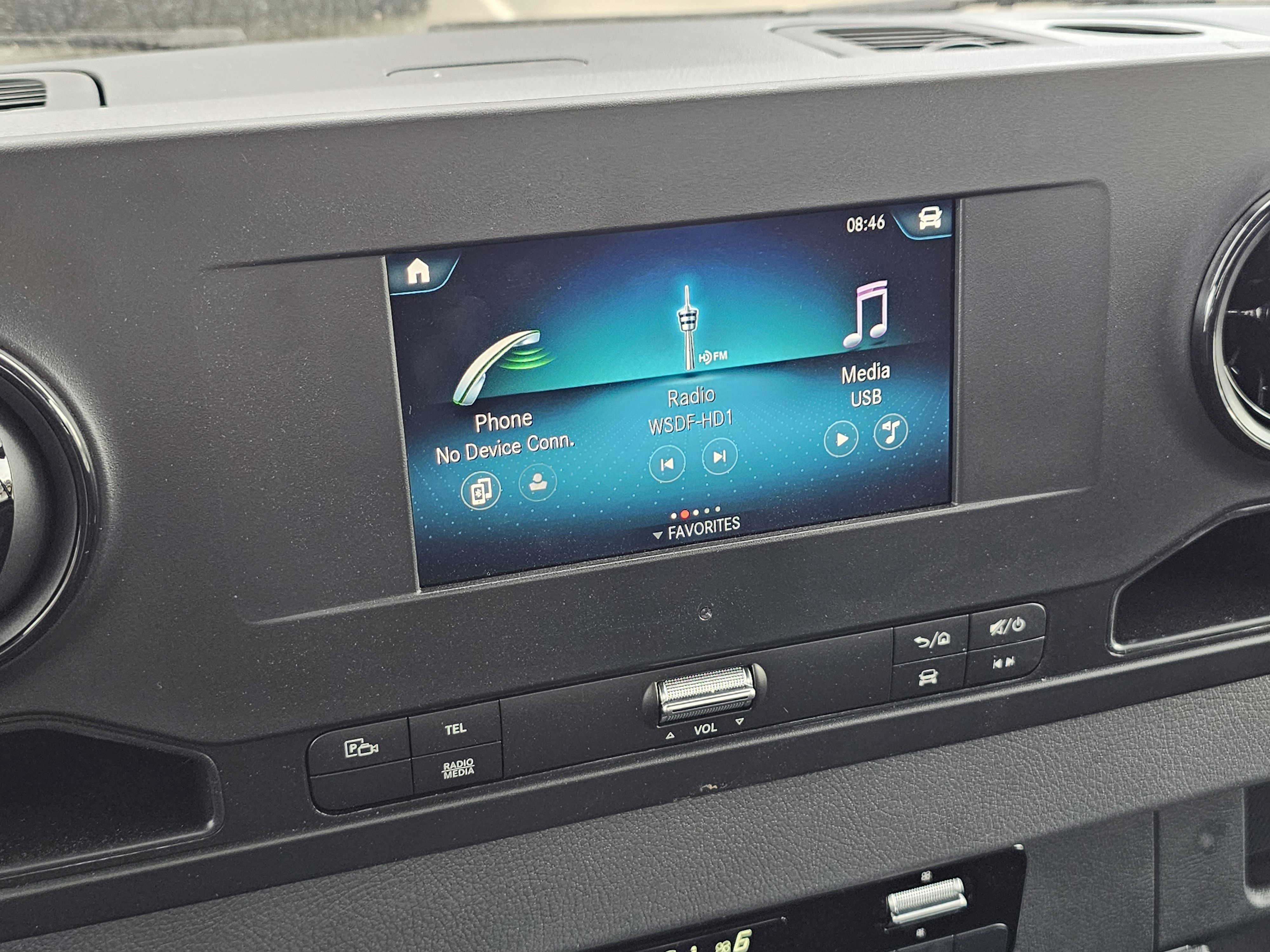 Used 2024 Mercedes-Benz Sprinter 4500 image 27