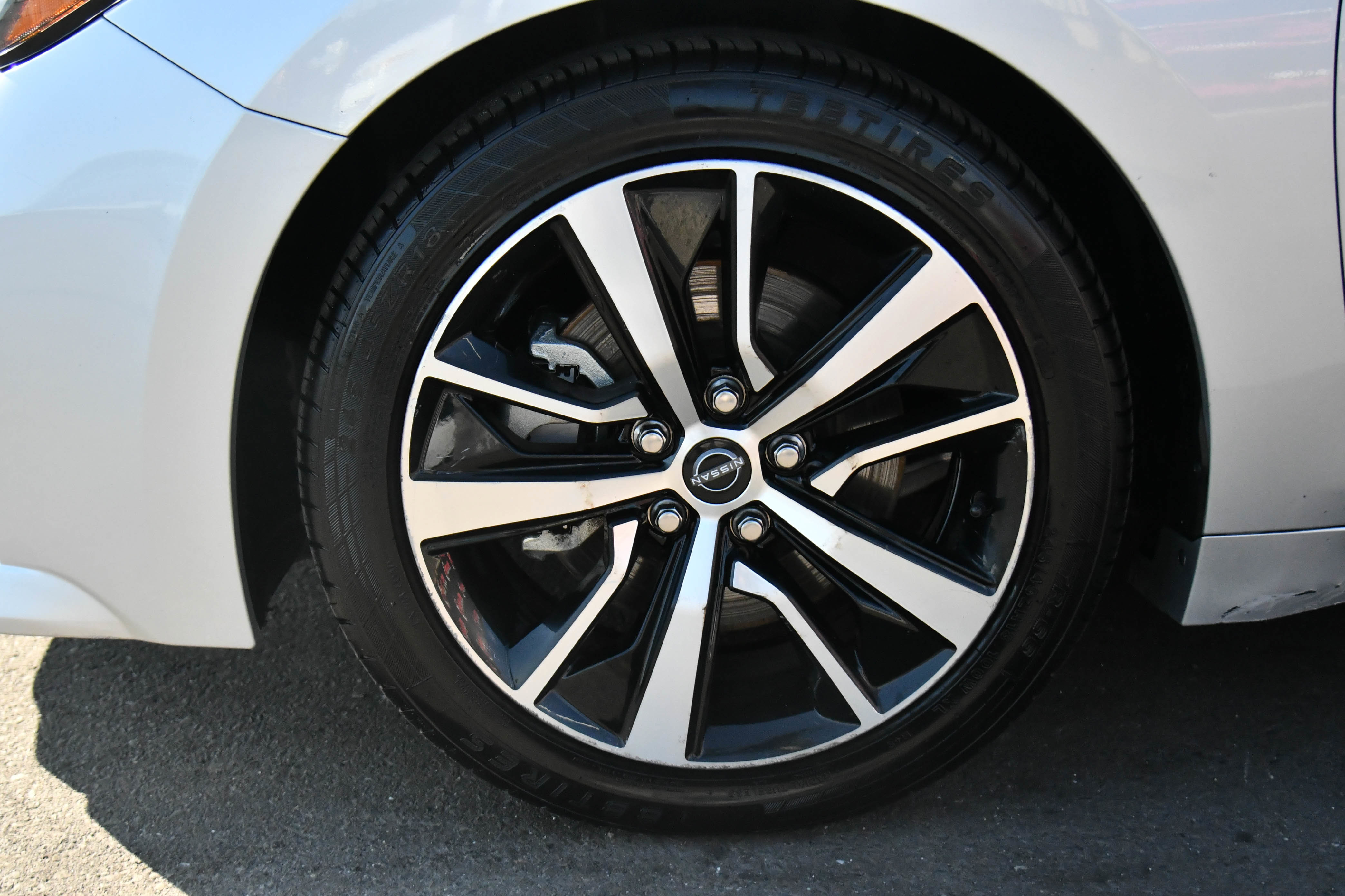 Used 2023 Nissan Maxima SV w/ Floor Mat Group FWD image 12