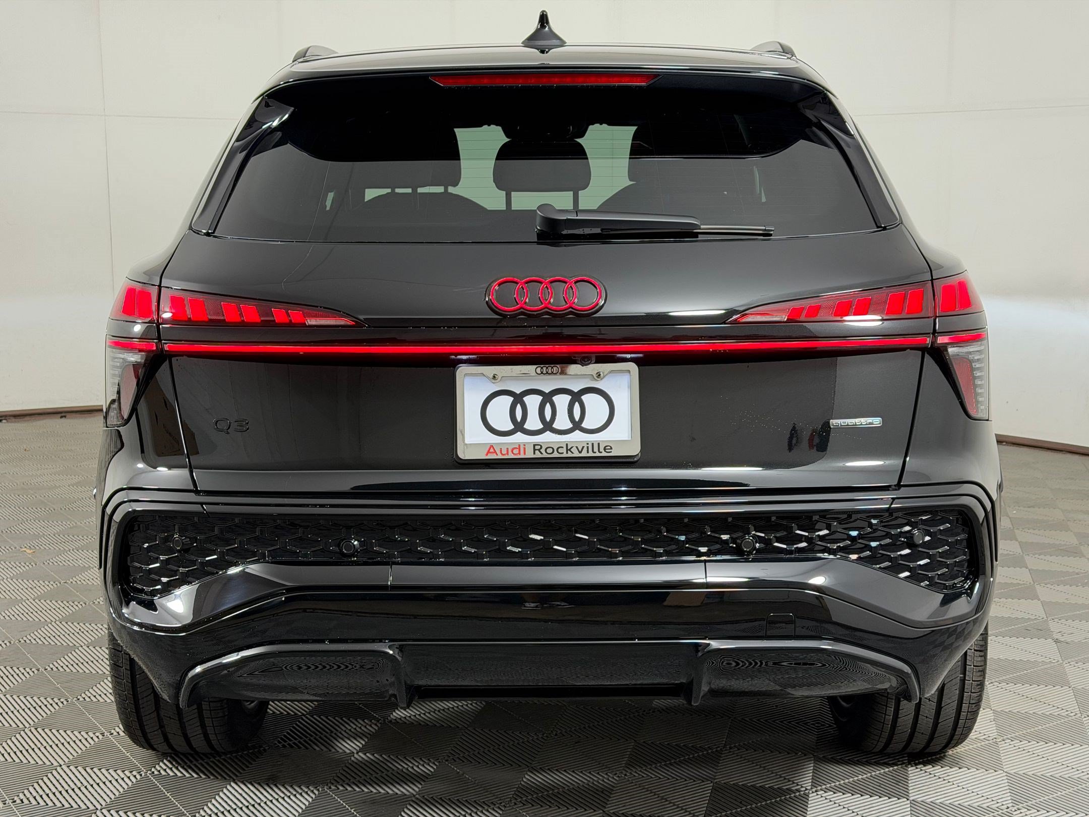 New 2026 Audi Q3 quattro 2.0T AWD/4WD image 10