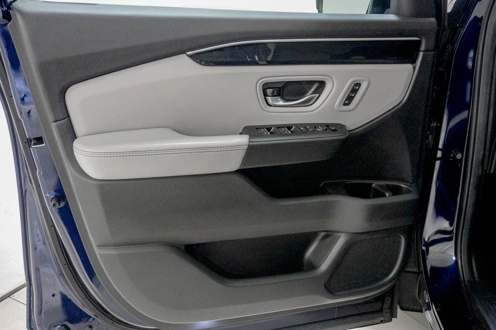Certified 2025 Honda Pilot Touring image 17