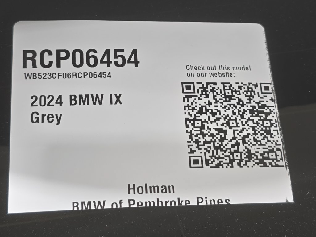 Used 2024 BMW iX xDrive50 w/ Premium Package AWD/4WD image 28