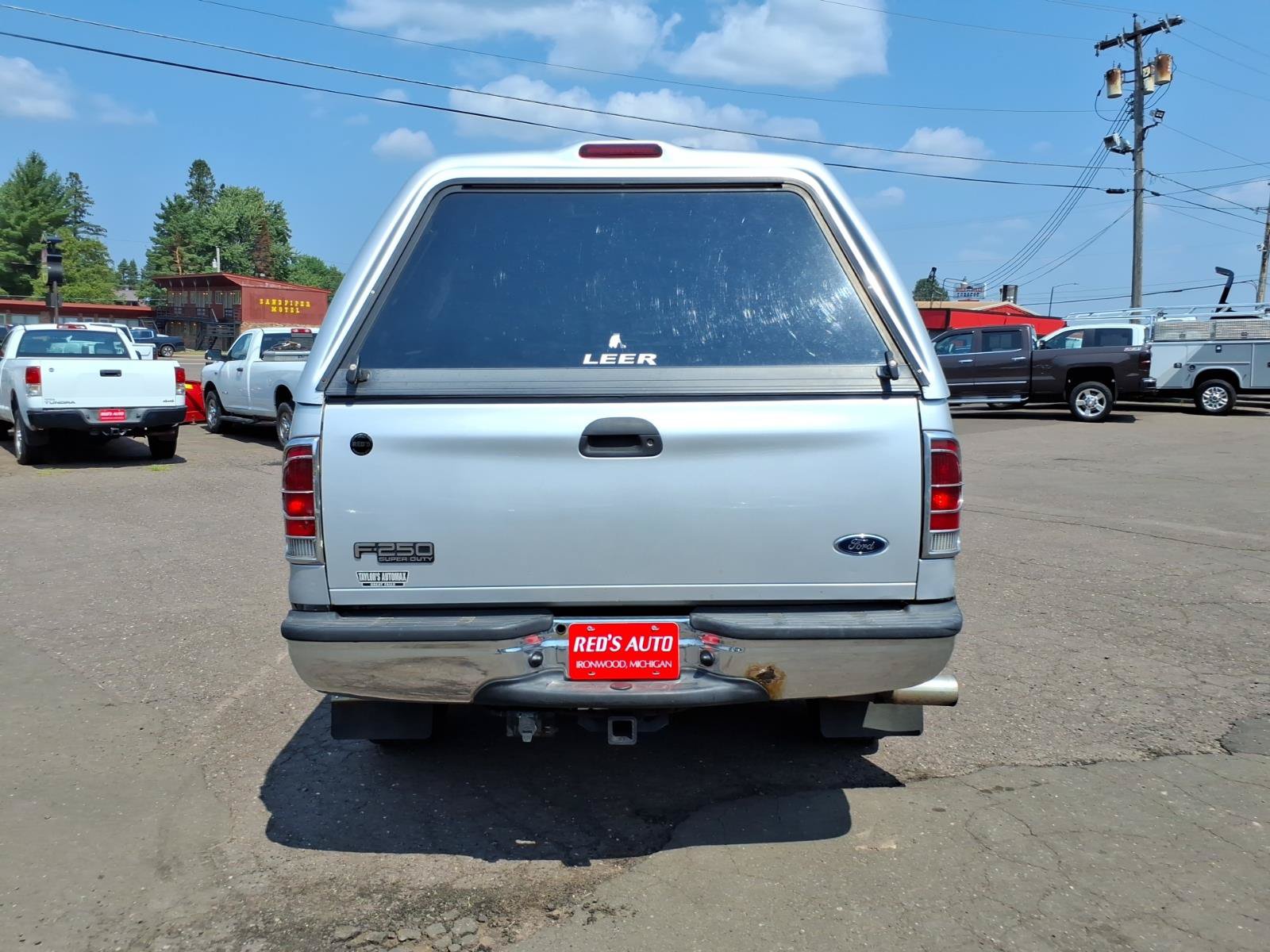 Used 2004 Ford F250 Lariat AWD/4WD image 5