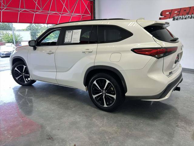 Certified 2021 Toyota Highlander XSE FWD image 6