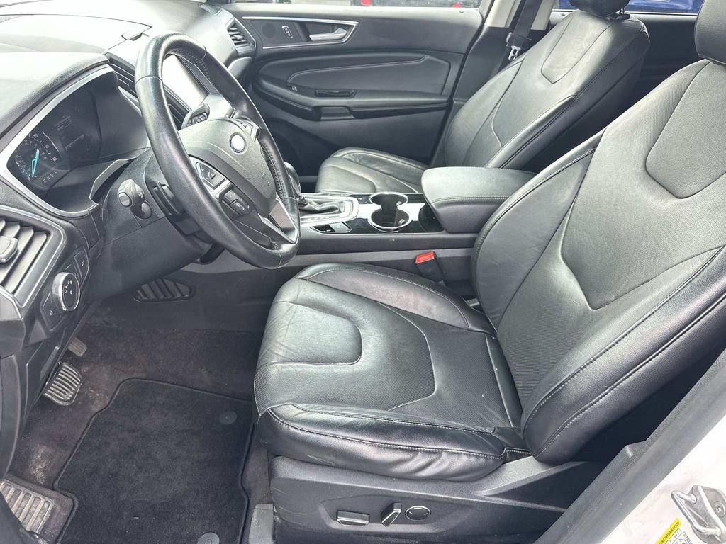 Used 2015 Ford Edge Titanium w/ Equipment Group 302A AWD/4WD image 19