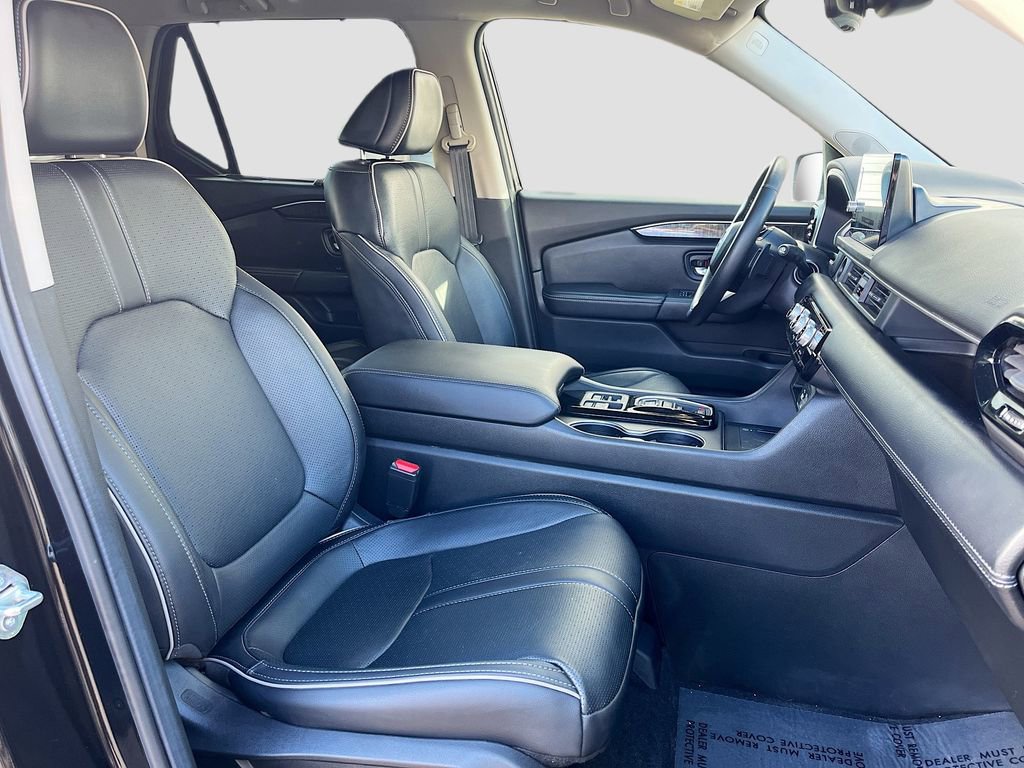 Used 2025 Honda Pilot Elite image 31