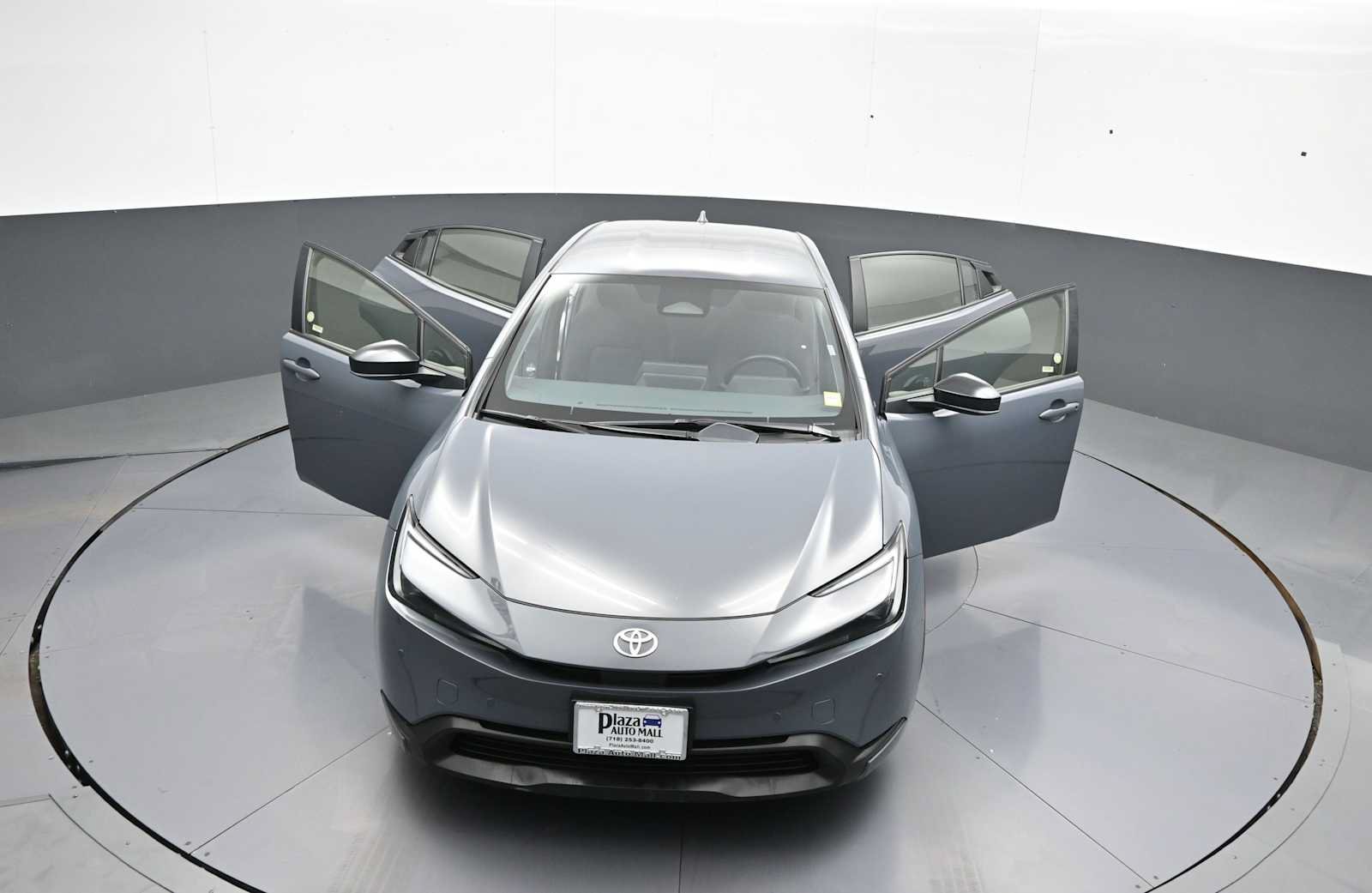 Certified 2025 Toyota Prius LE FWD image 45