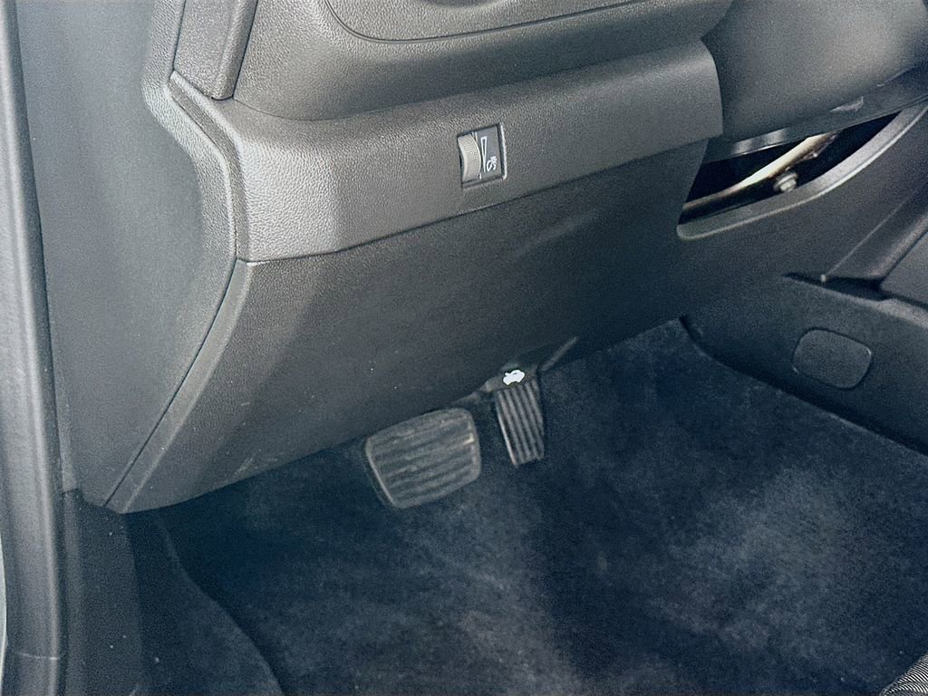 Used 2025 Chevrolet Colorado W/T w/ WT Convenience Package II image 10