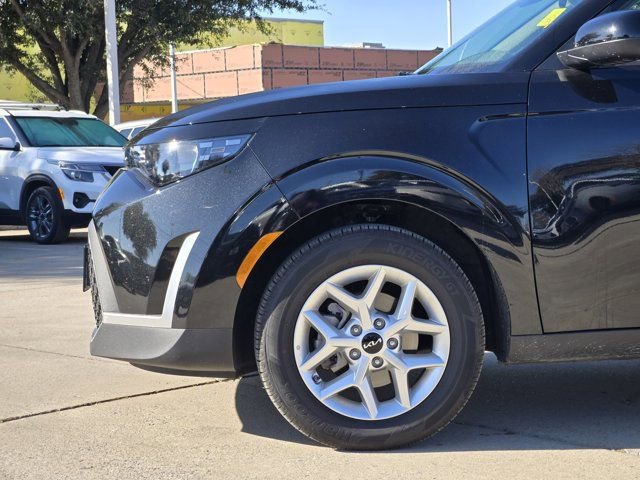 Certified 2025 Kia Soul LX image 10