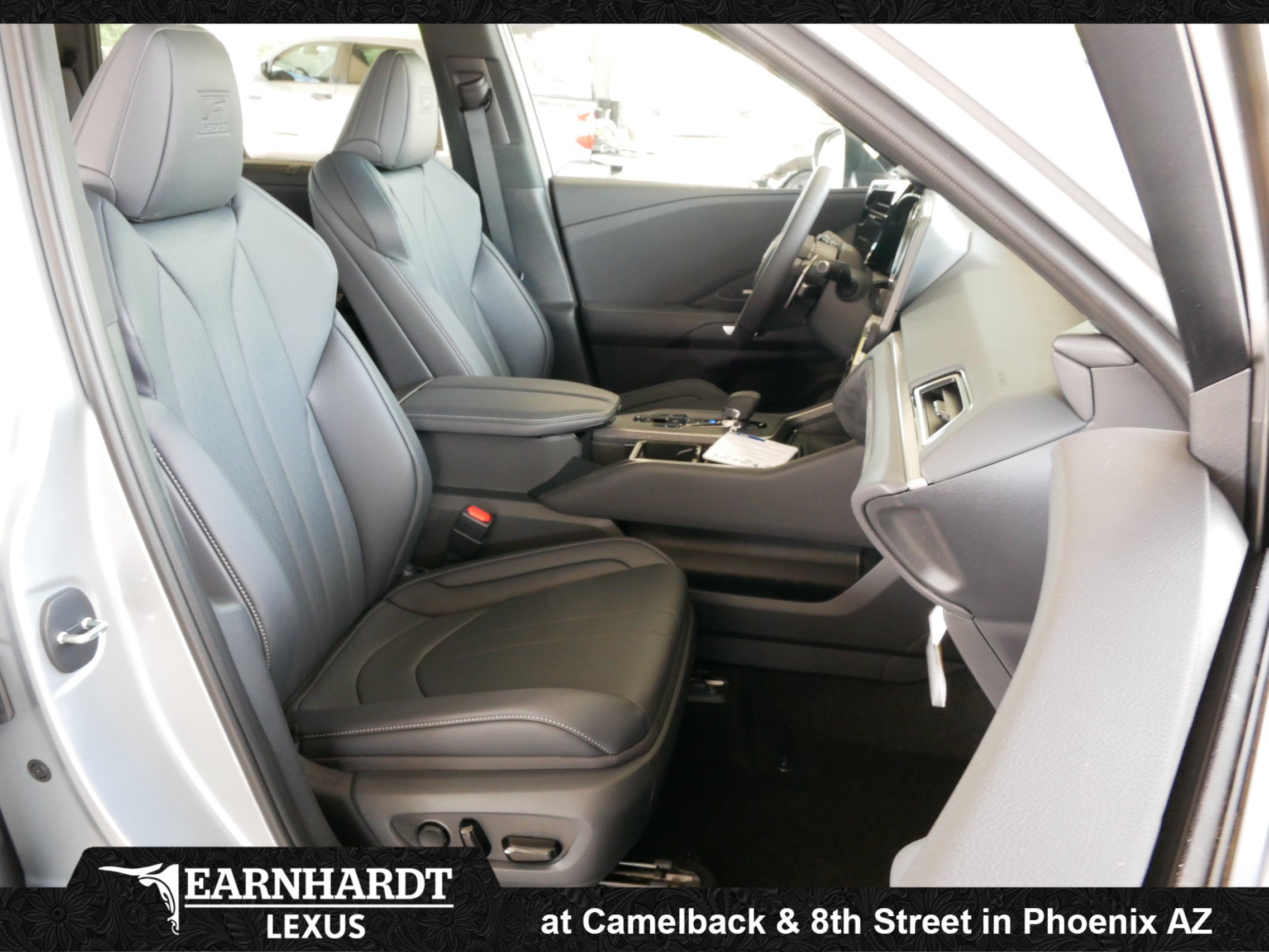 New 2026 Lexus TX 500h AWD w/ Technology Package image 4