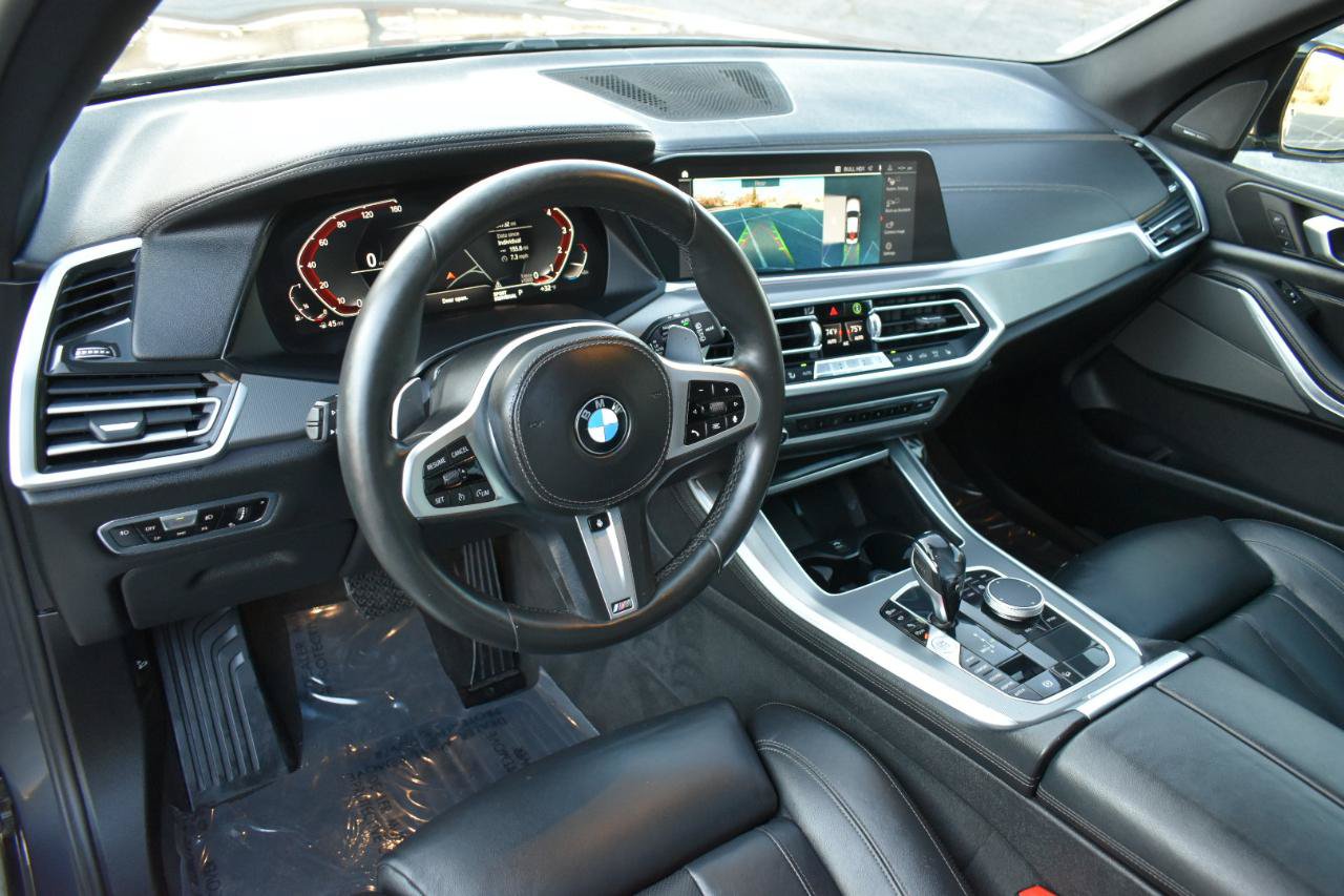 Used 2019 BMW X5 xDrive50i w/ Parking Assistance Package AWD/4WD image 10