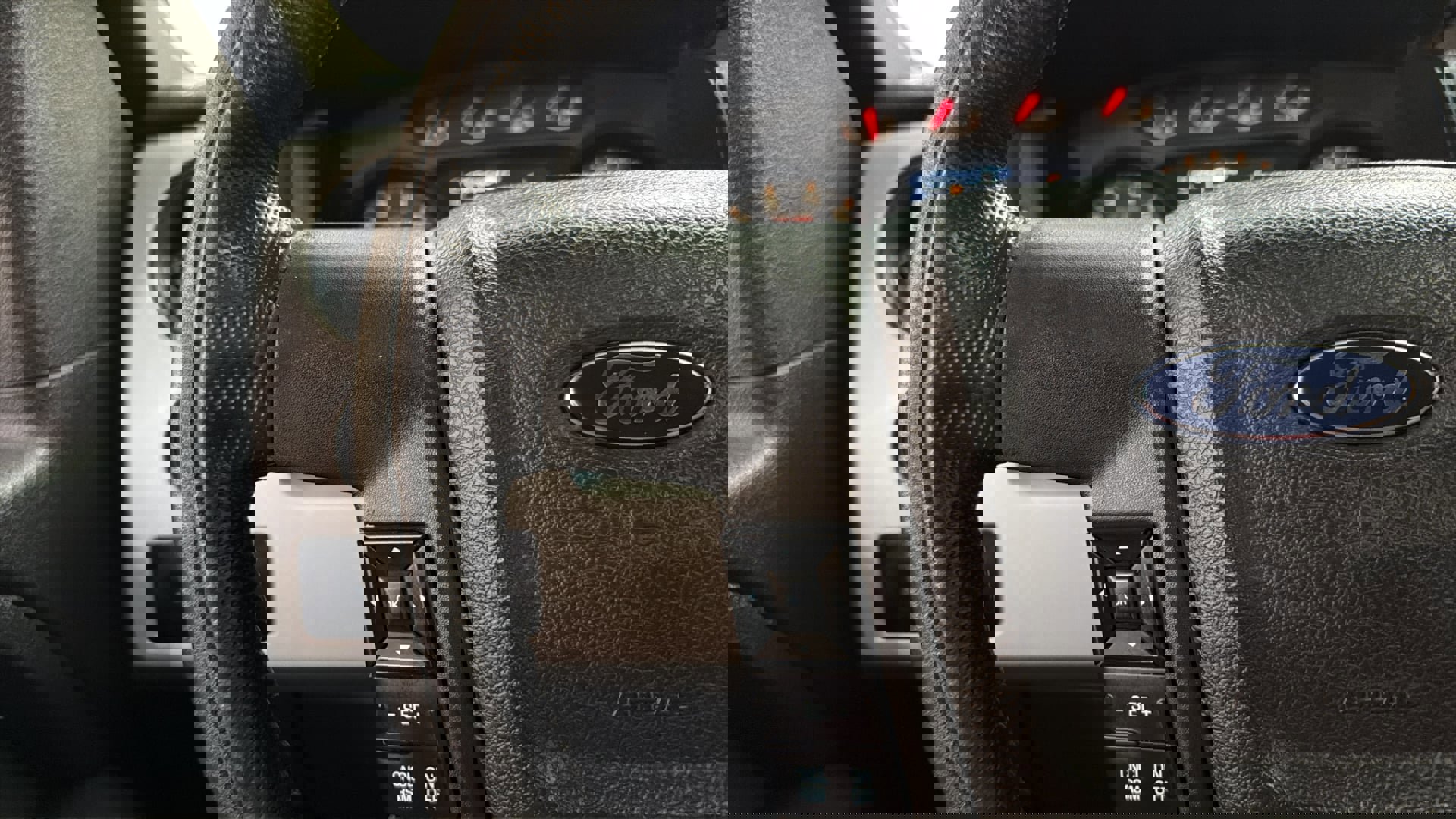 Used 2014 Ford F150 Raptor w/ Equipment Group 801A Luxury image 27