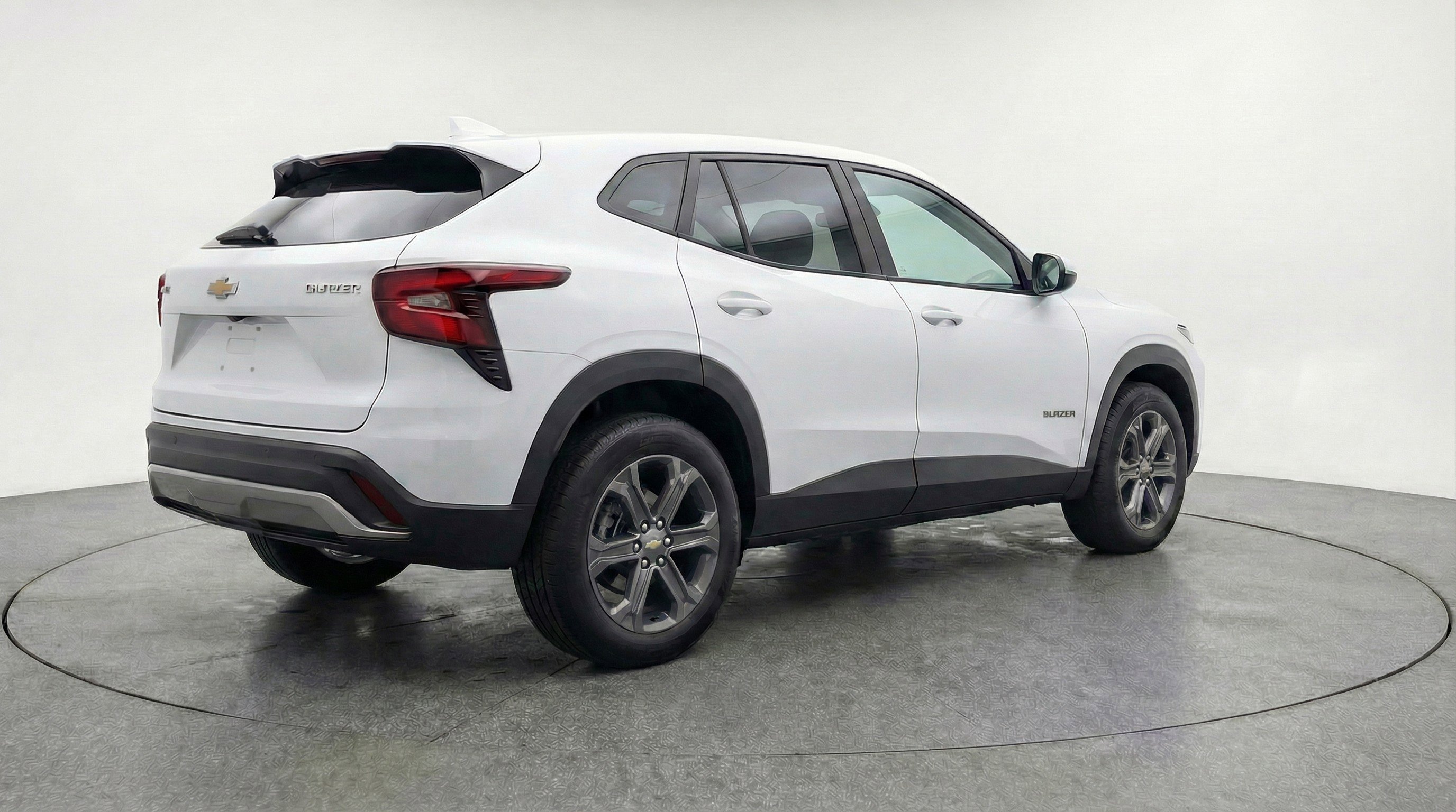 Used 2025 Chevrolet Blazer LT image 9