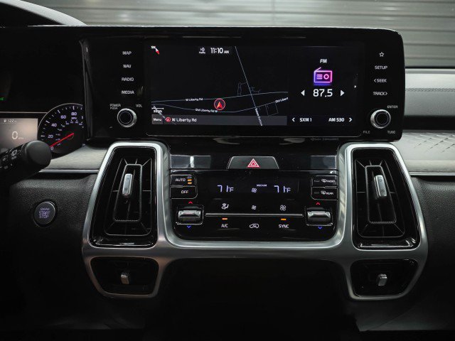 Used 2022 Kia Sorento SX AWD/4WD image 24