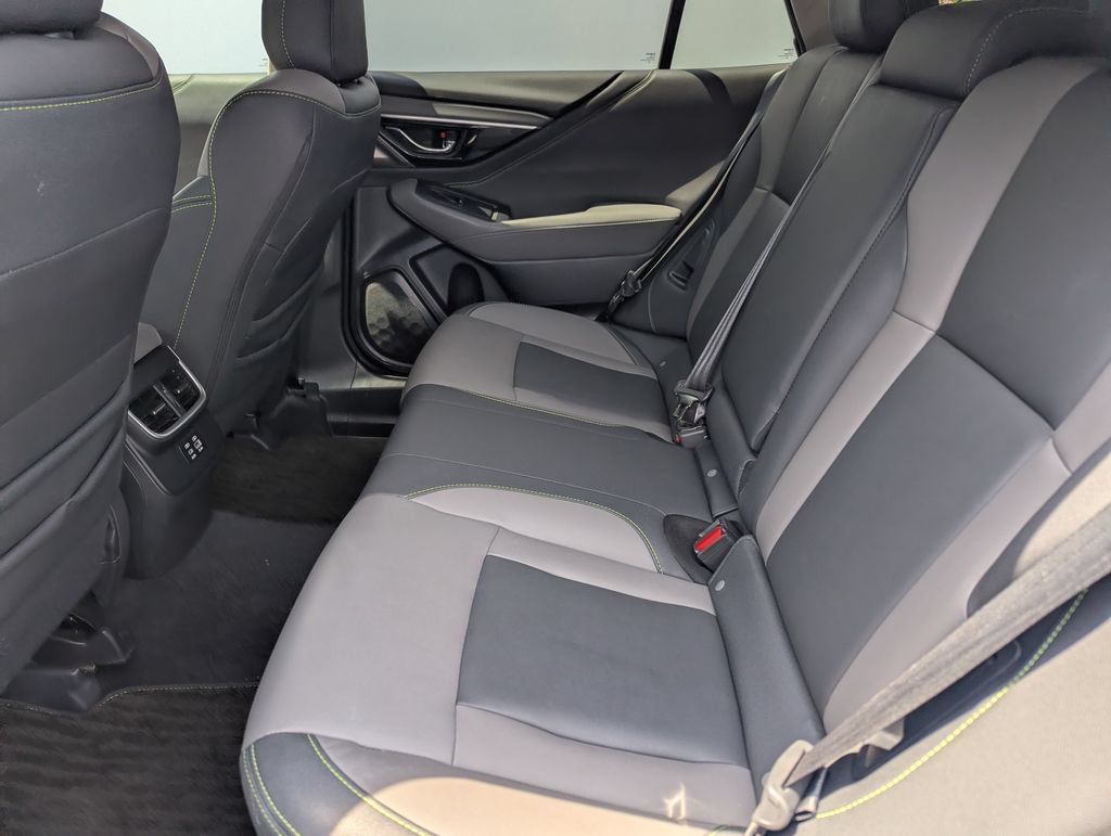 Used 2025 Subaru Outback Onyx Edition AWD/4WD image 36