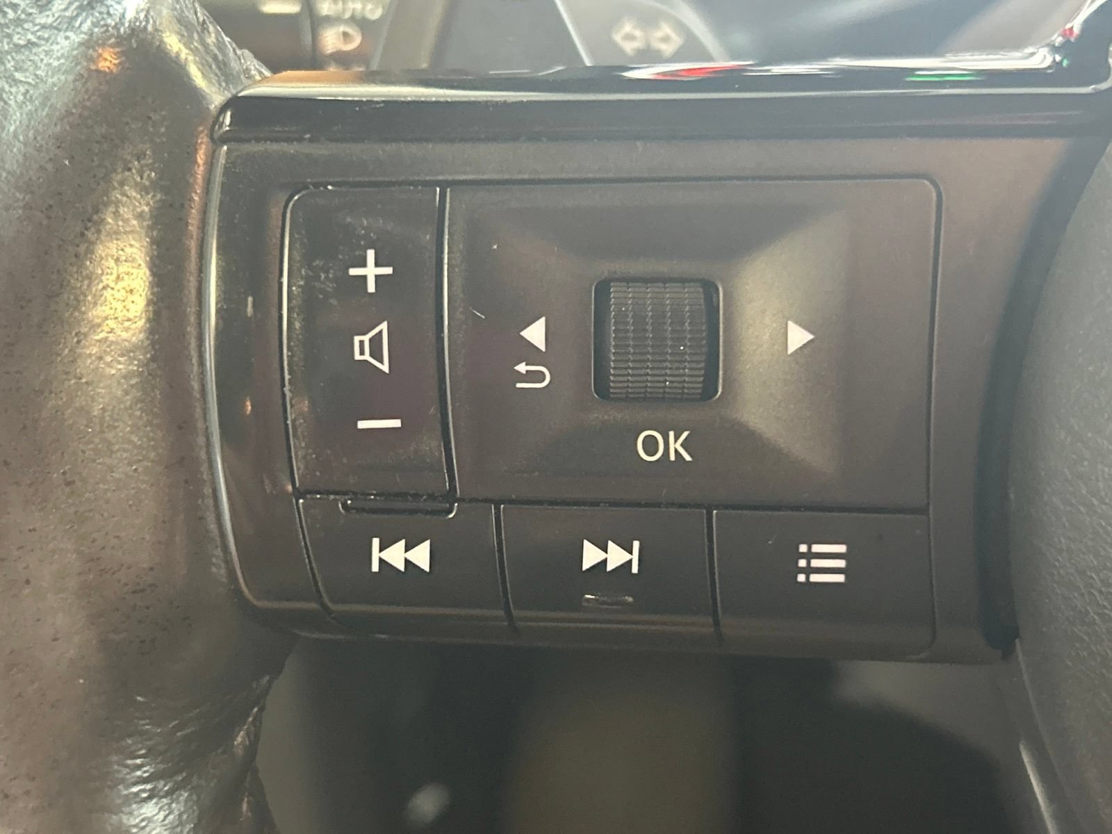 Used 2021 Nissan Rogue Platinum AWD/4WD image 20