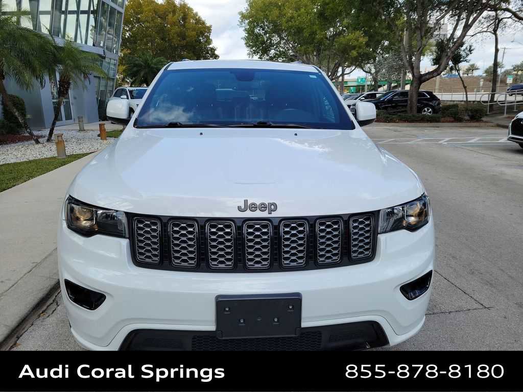 Used 2019 Jeep Grand Cherokee Altitude AWD/4WD image 14