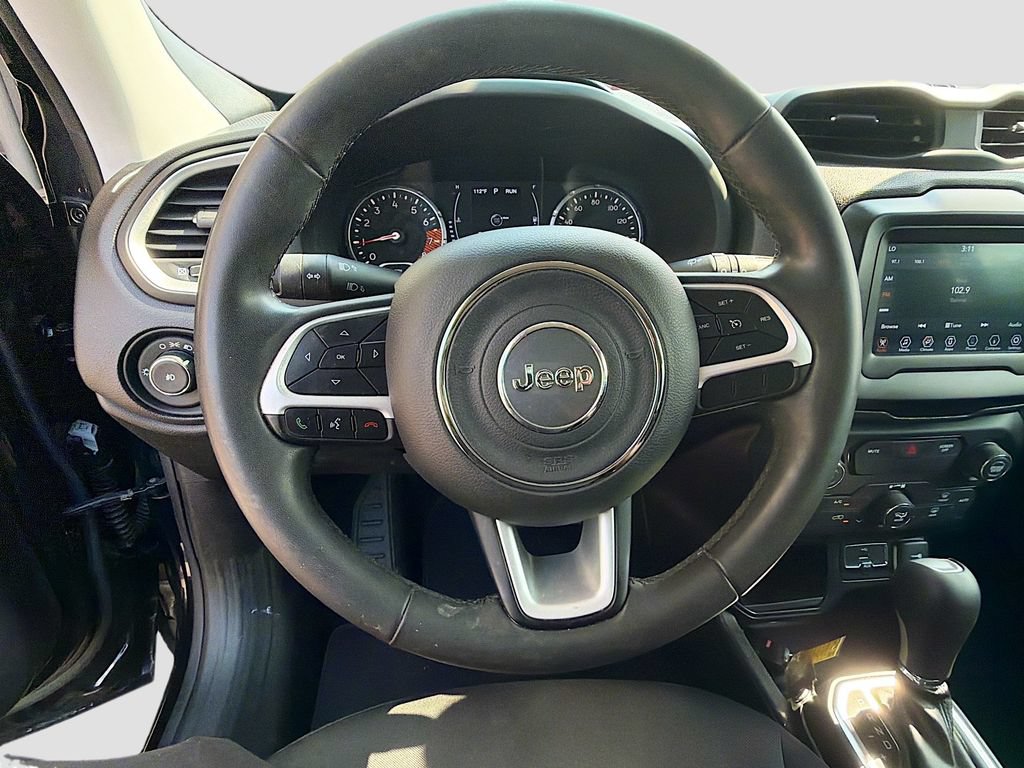 Used 2019 Jeep Renegade Latitude FWD image 37