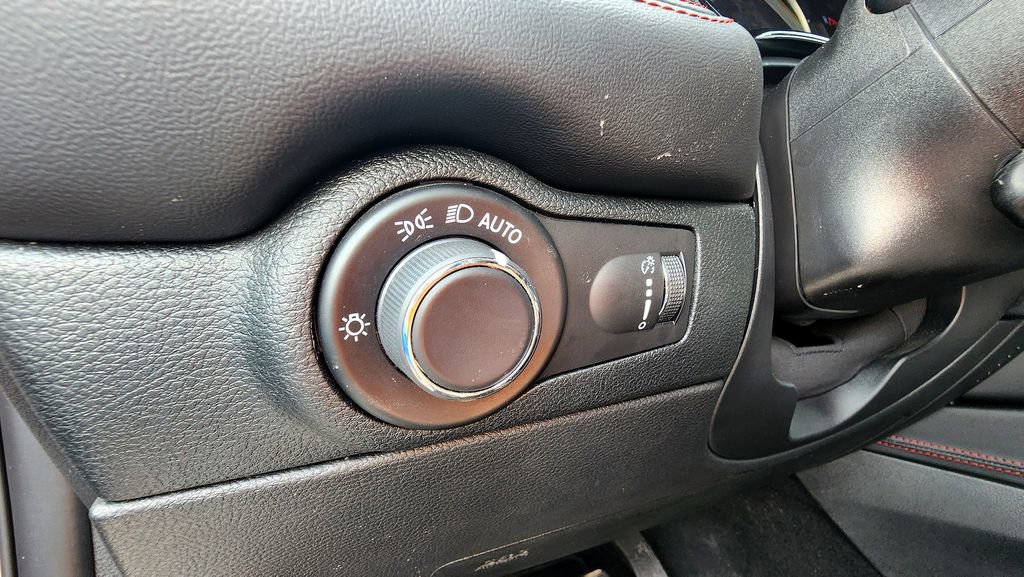 Used 2025 Dodge Durango R/T image 28