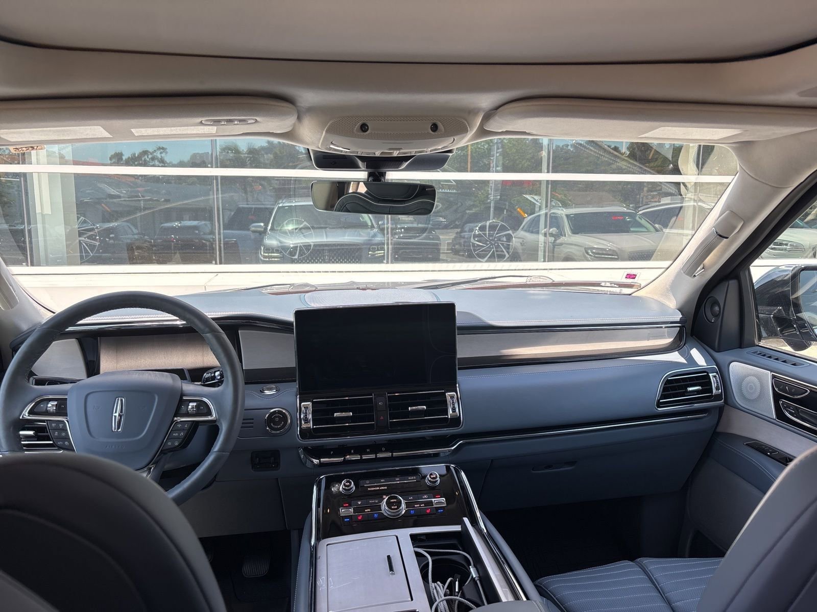 Used 2022 Lincoln Navigator L Black Label AWD/4WD image 9