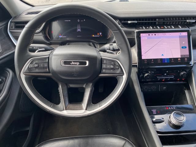 Used 2023 Jeep Grand Cherokee Limited AWD/4WD image 7