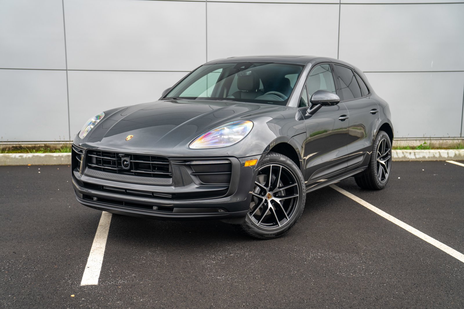 New 2026 Porsche Macan AWD/4WD image 1