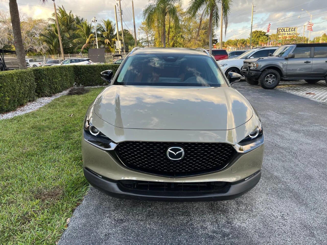 Used 2024 MAZDA CX-30 Carbon image 4