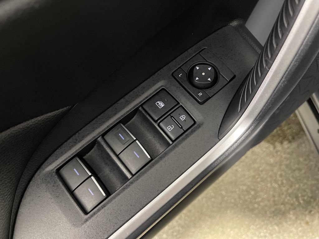 Used 2024 Toyota RAV4 XLE w/ Convenience Package AWD/4WD image 16