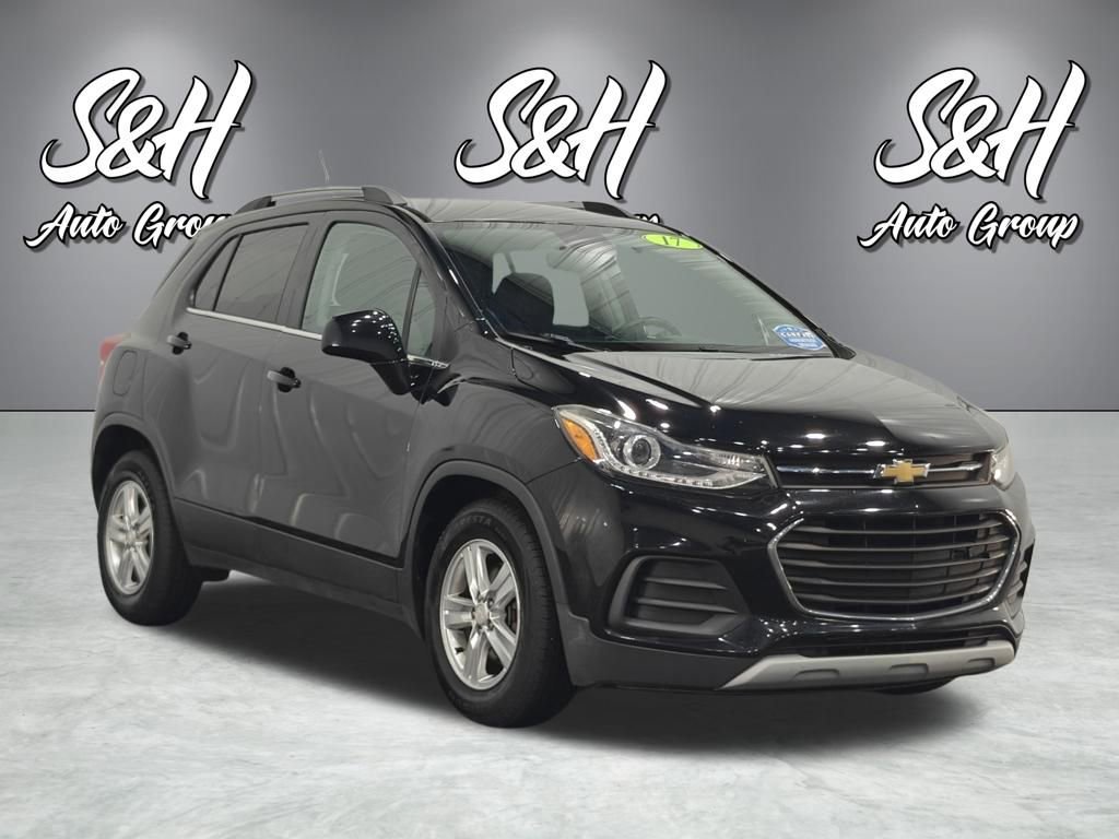 Used 2017 Chevrolet Trax LT image 2
