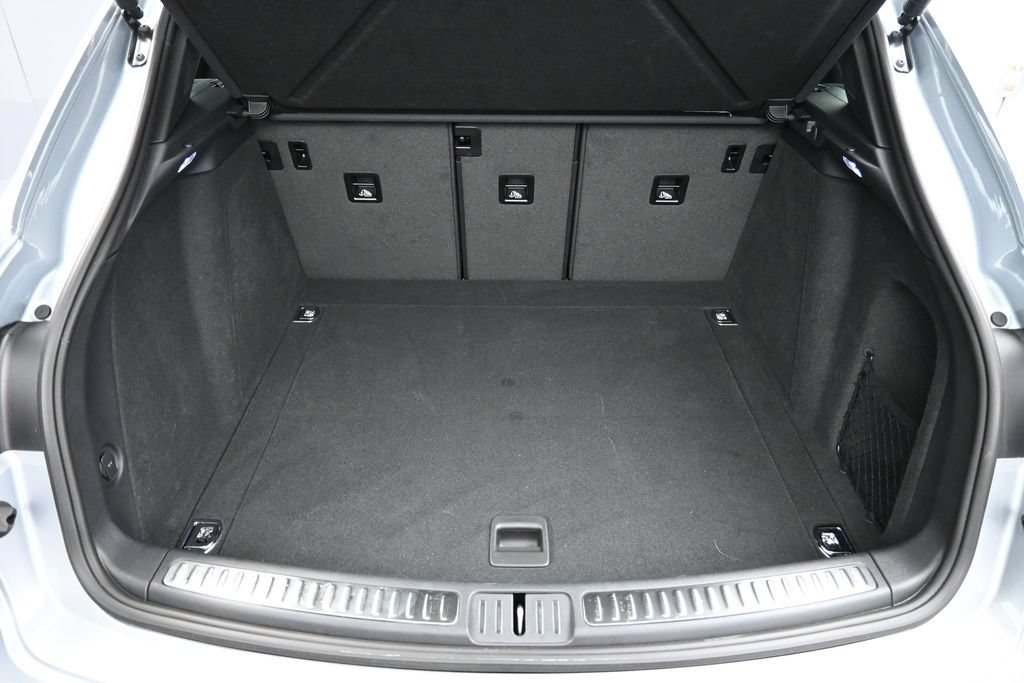 Certified 2026 Porsche Macan AWD/4WD image 25