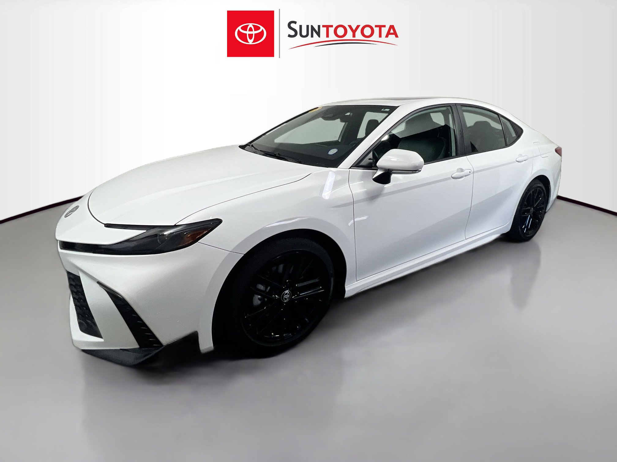 Used 2025 Toyota Camry SE image 9