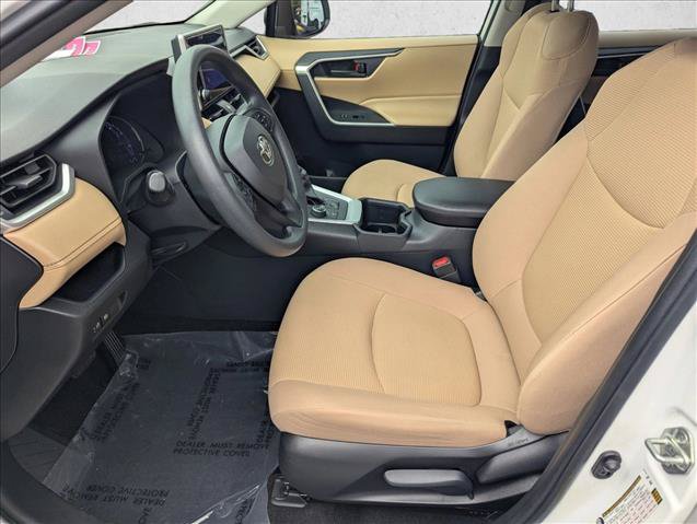 Used 2023 Toyota RAV4 LE AWD/4WD image 15