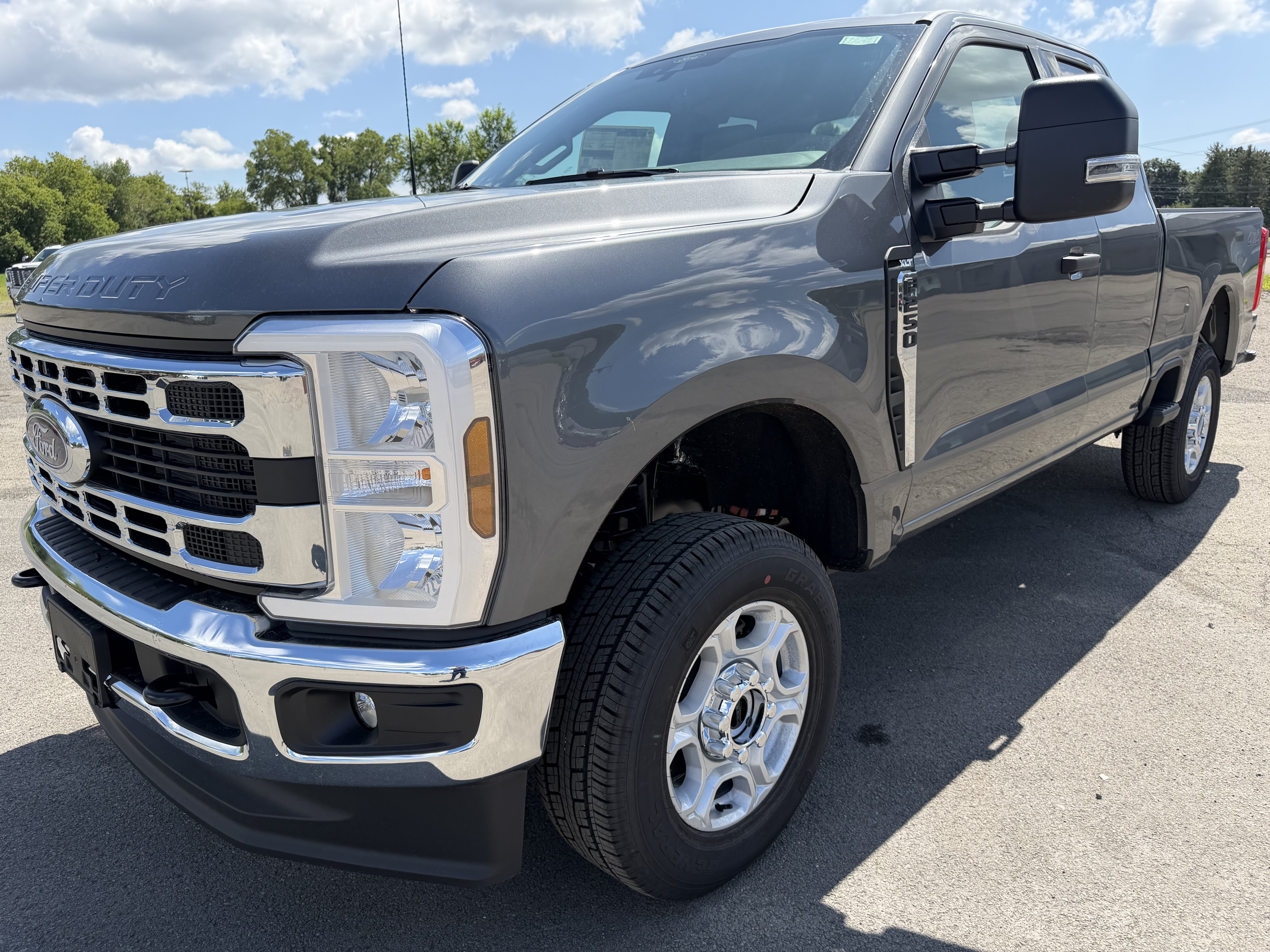 New 2026 Ford F250 XLT w/ Snow Plow Prep Package AWD/4WD image 4