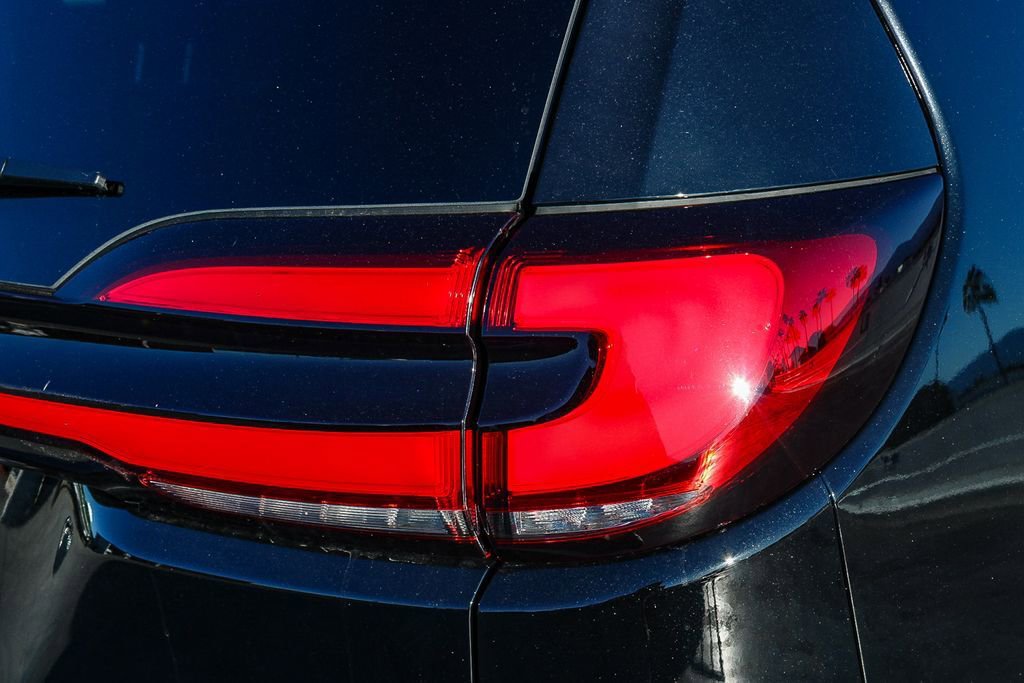 New 2026 Chrysler Pacifica Select w/ S Appearance Package image 8