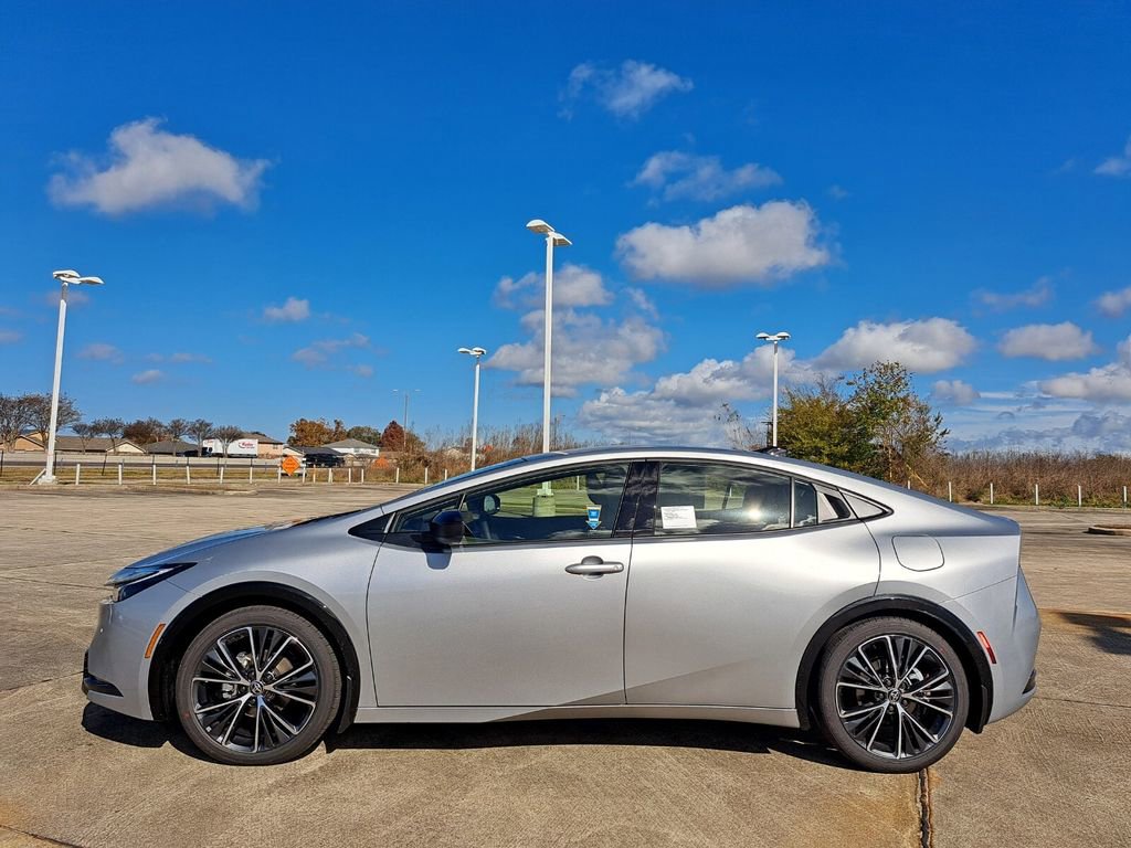 New 2026 Toyota Prius XLE image 6