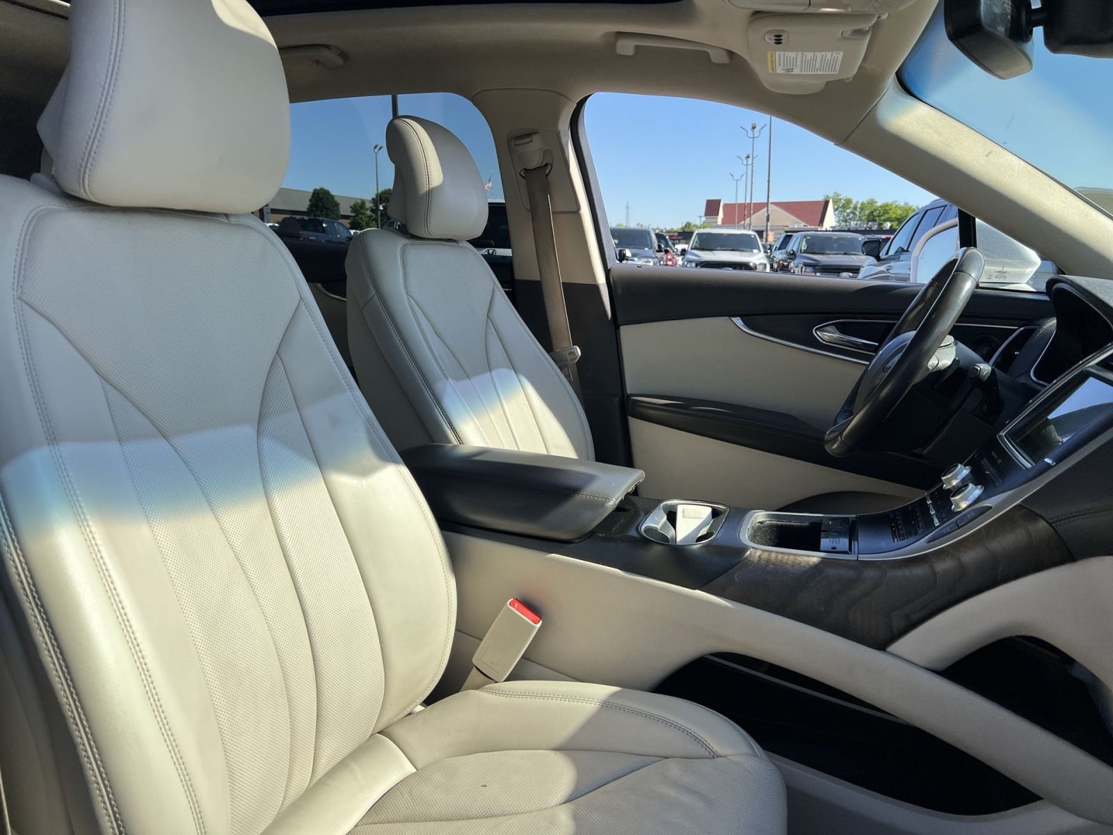 Used 2017 Lincoln MKX Reserve w/ Driver Assistance Package AWD/4WD image 27