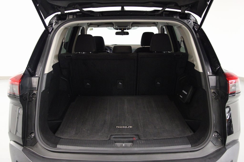 Used 2023 Nissan Rogue S image 24
