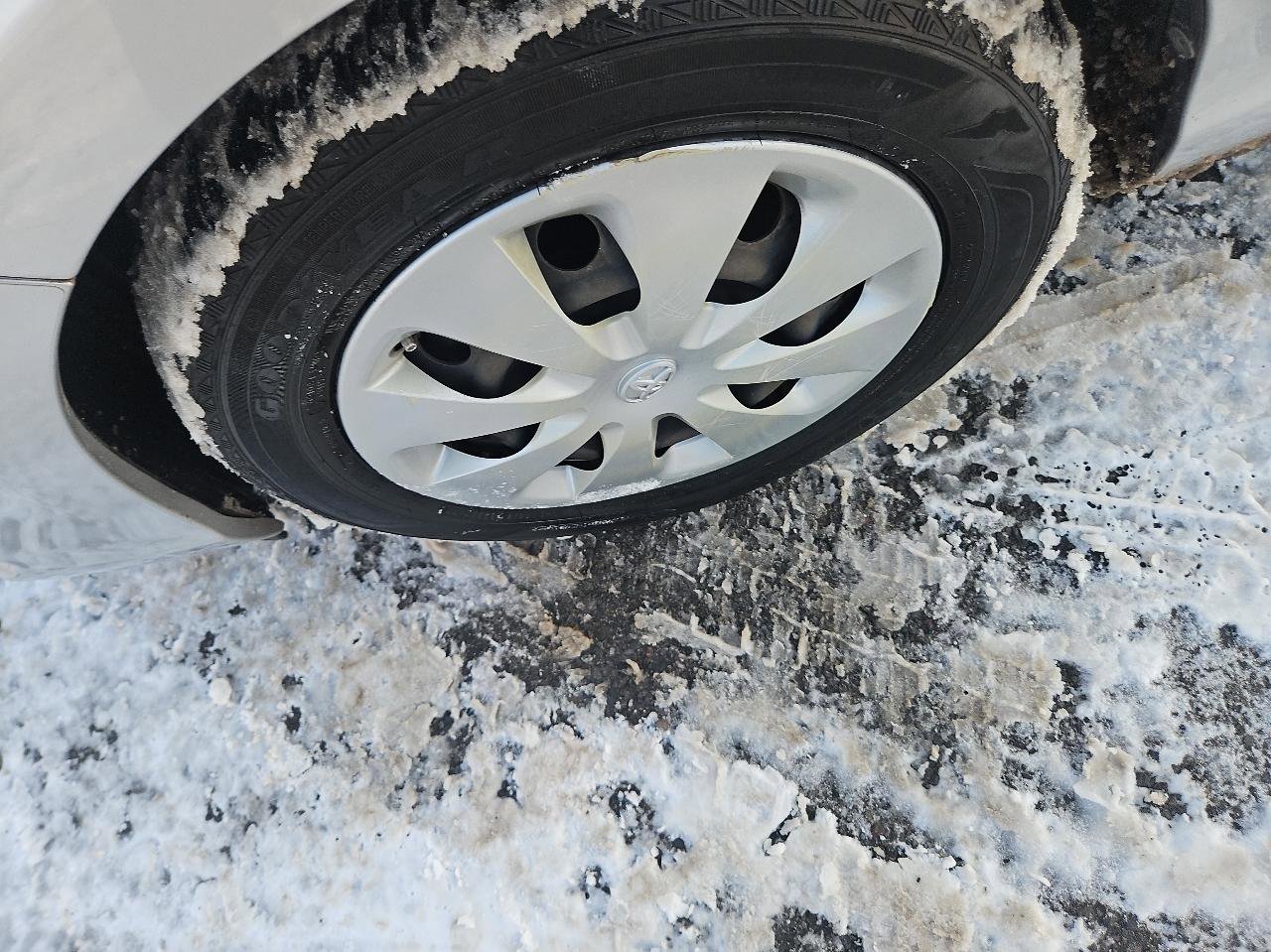 Used 2013 Toyota Prius C Two FWD image 10